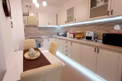 Acasa la Claudia intr-un apartament de 2 camere din Brasov amenajat cu un buget de 15.000 de euro