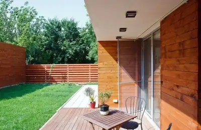 Bucharest House: Architecture in Harmony with Nature