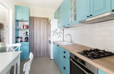 Elegant Three-Bedroom Apartment in Bucharest with Pastel Decor