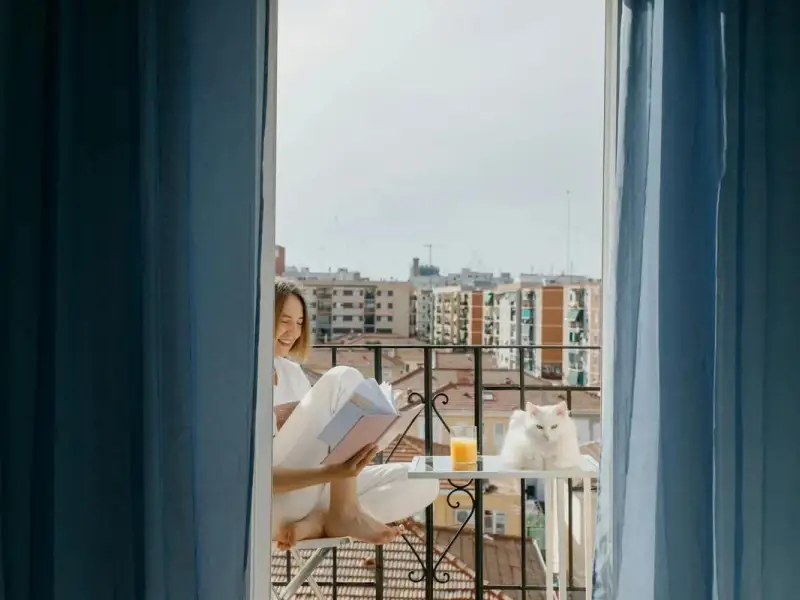 Relaxare și confort pe balcon: tot ce ai nevoie