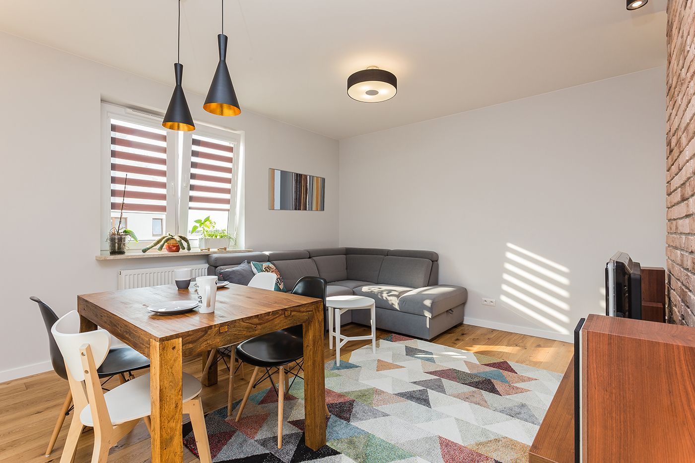 Lemnul la superlativ in aceasta amenajare de apartament