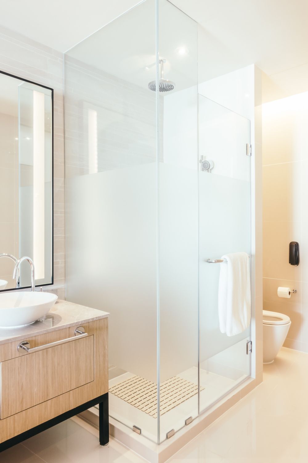 Cabina de duș: eleganță și funcționalitate în spațiile mici