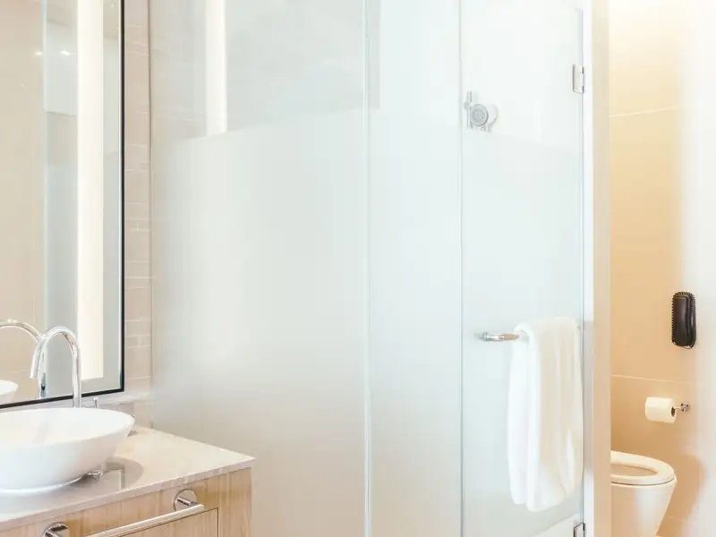 Cabina de duș: eleganță și funcționalitate în spațiile mici