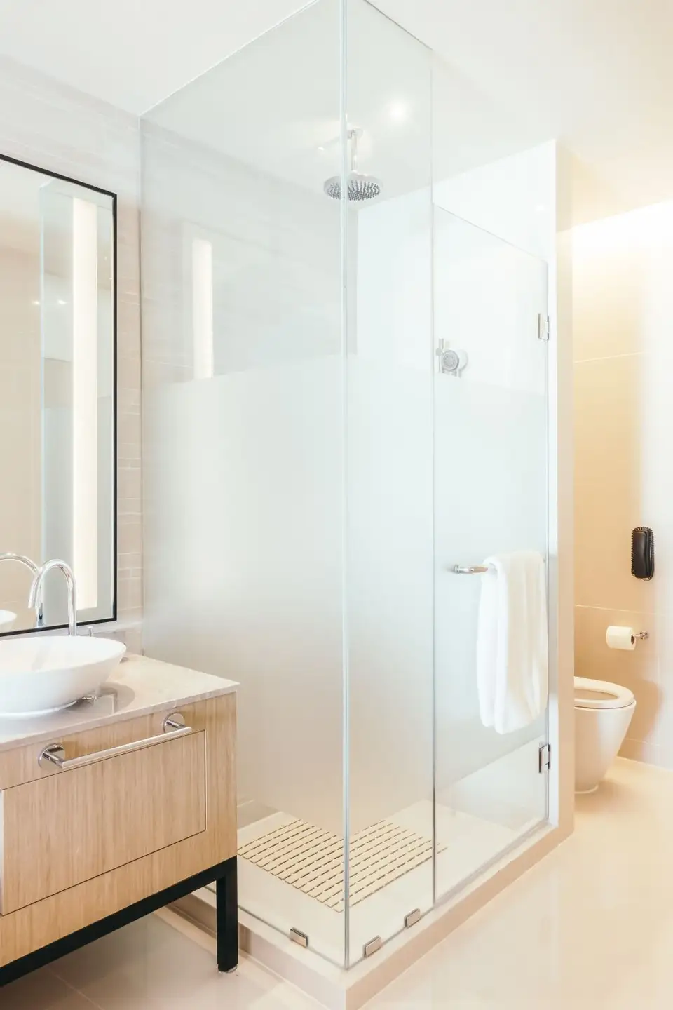 Cabina de duș: eleganță și funcționalitate în spațiile mici