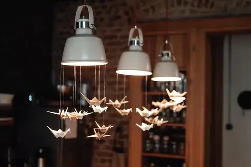 Decorațiuni origami pentru sufragerie: de ce să le alegi și cum să le faci