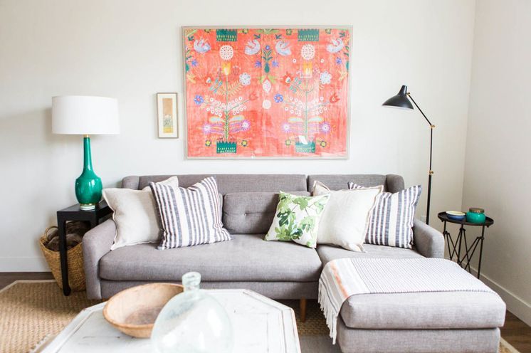 The Gray Sofa: A Universal Solution for Any Decor