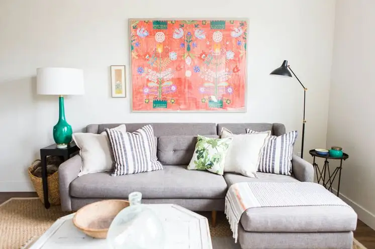 The Gray Sofa: A Universal Solution for Any Decor