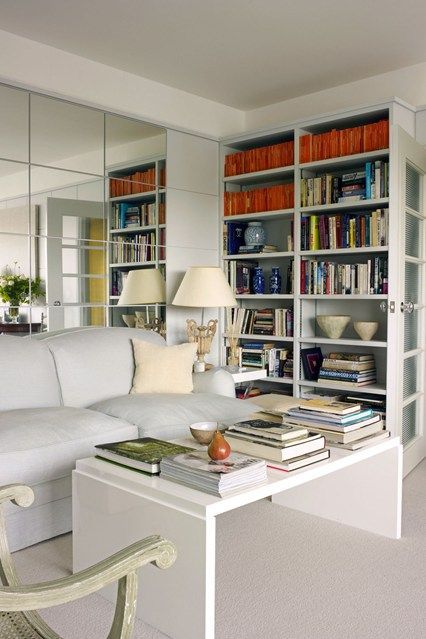 How to Decorate a Small Space for a Striking Effect