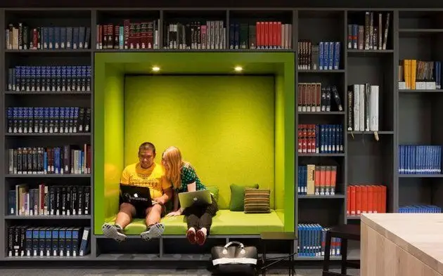 Unconventional Spaces: A Modern and Functional Library