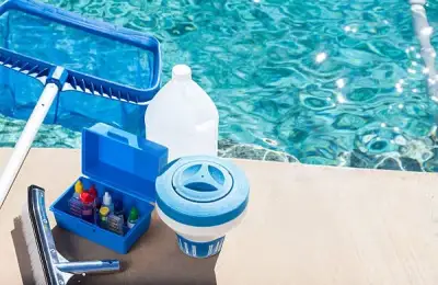 4 Natural Treatments for Pool Water Cleaning