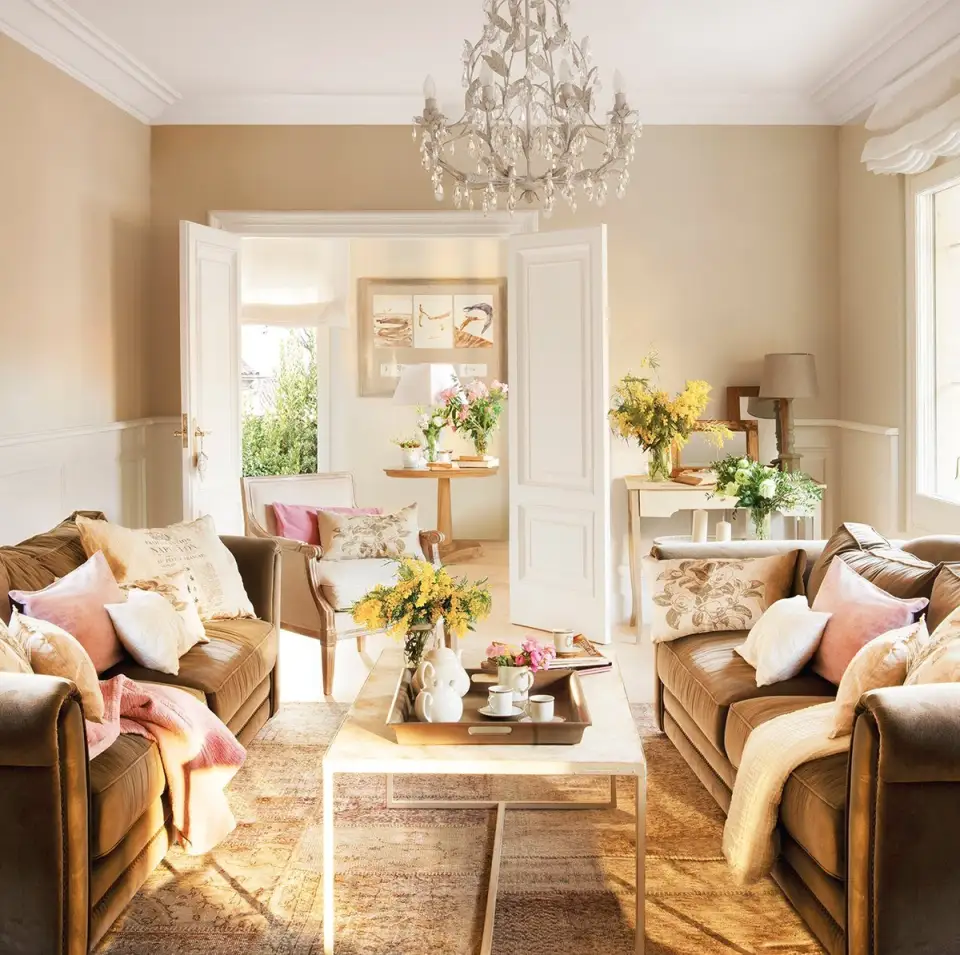 The Spectacular Transformation of a Classic Style Apartment