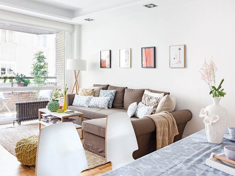 Apartment Receives Excellent Makeover with Abundant Natural Light