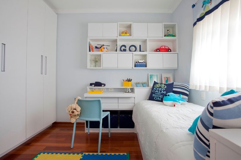 Blue Accents in Decorating a Boy's Room