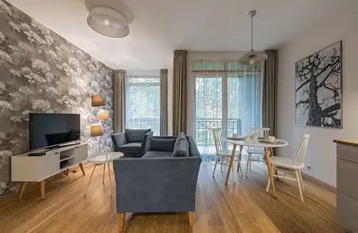 Comfort Inspired by Nature in a 2-Bedroom Apartment