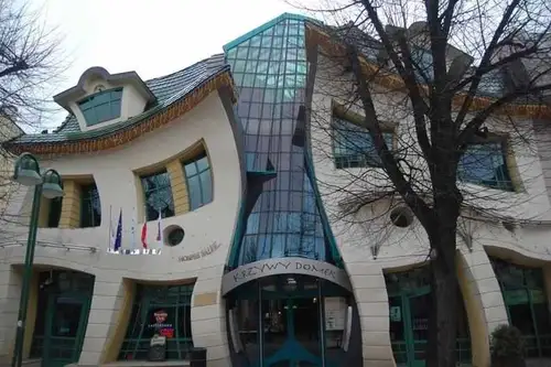 Cele mai ciudate clădiri din lume