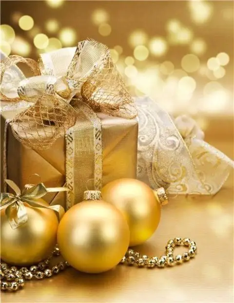 Christmas Decor Ideas with Gold