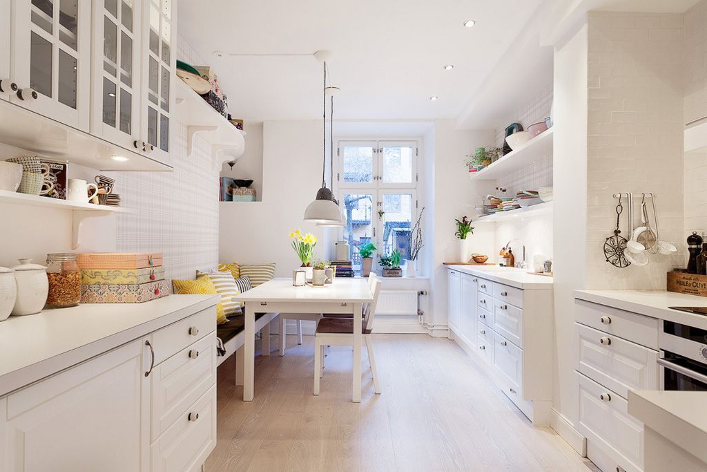 Designing an 87 sq m Apartment: When White Conquers Space