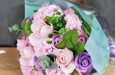 The Role of Packaging in Creating a Floral Bouquet