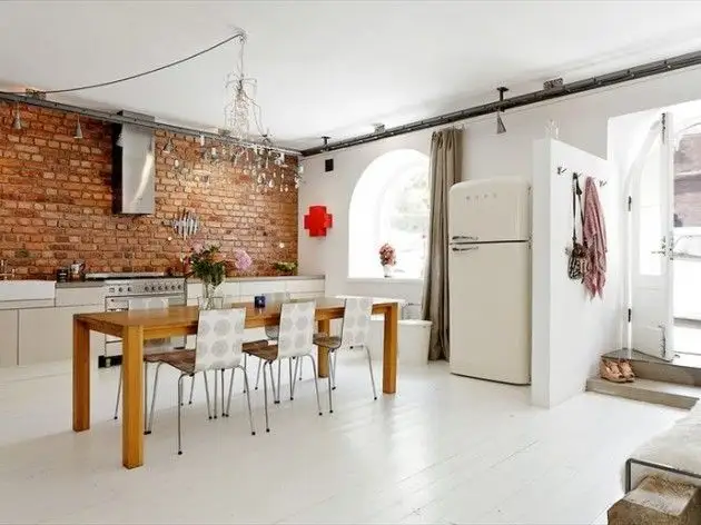 Brick Wall: An Industrial Accent for Your Home