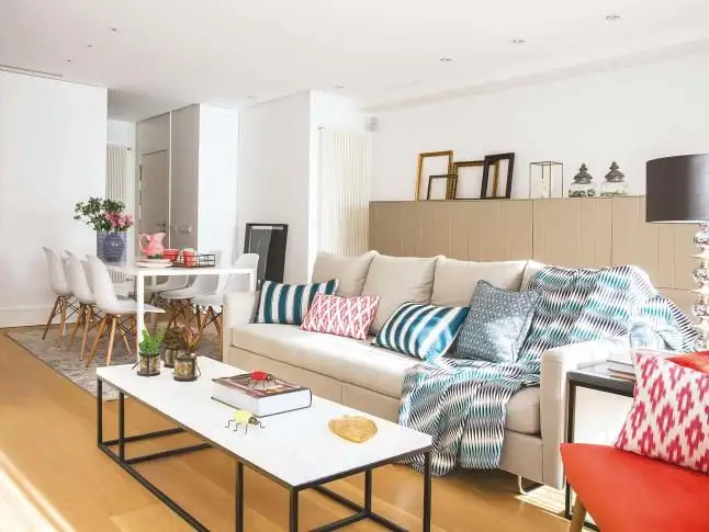 Spring Ambiance in a Charming Apartment Setting