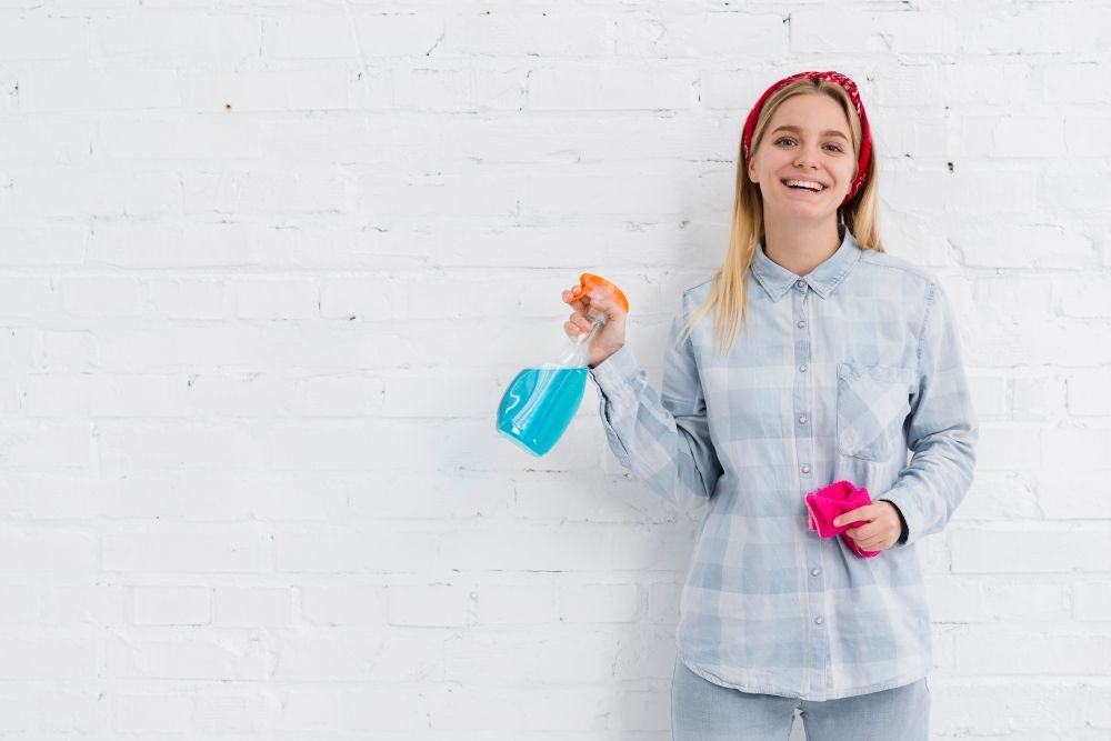 Soluții eco-friendly pentru curățenia casei și întreținerea grădinii.  Metode naturale și sustenabile pentru a-ți menține casa și grădina curate și sănătoase
