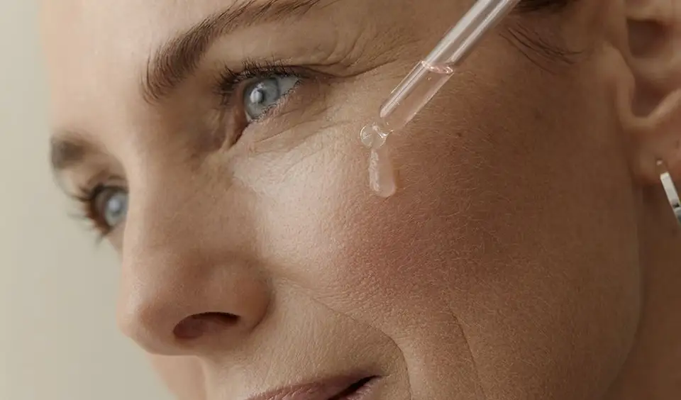 BAKUCHIOL: la fel de eficient ca Retinol, dar delicat cu pielea
