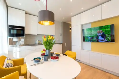 Un apartament de doar 39 mp spatiu luminos cu accente de culoare