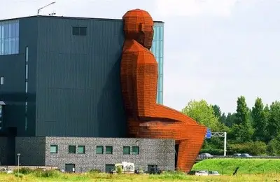 13 Strange Buildings from Around the World. Bucharest Makes the Top!