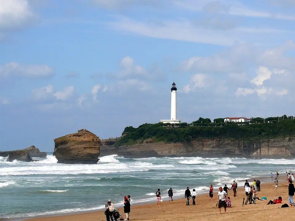 Biarritz-un tablou viu de culori și contraste