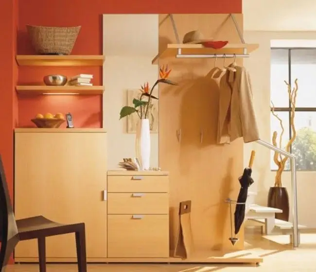 5 Solutions for Decorating Your Entryway
