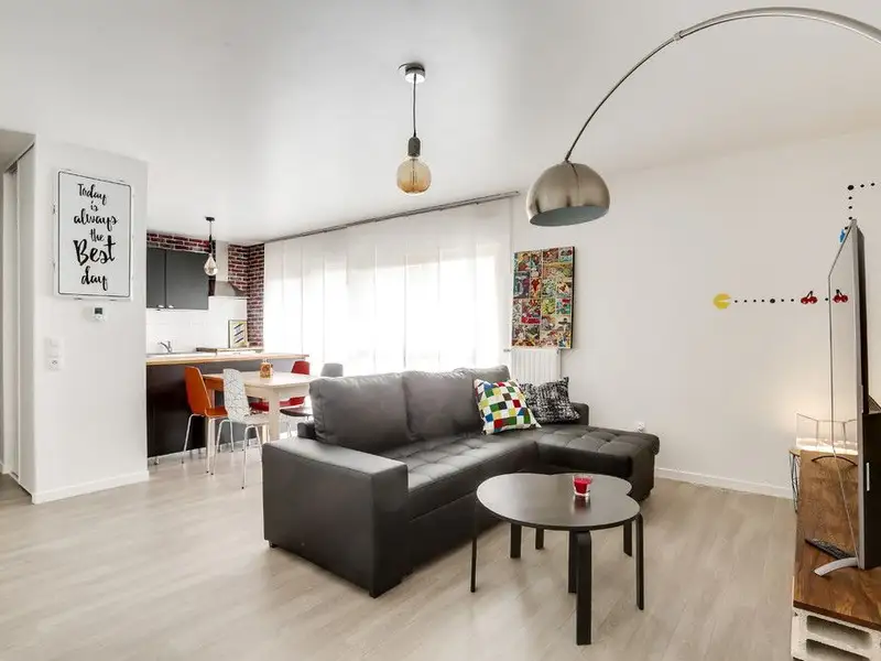 Culoare si 4 camere perfecte pentru o familie cu 2 copii