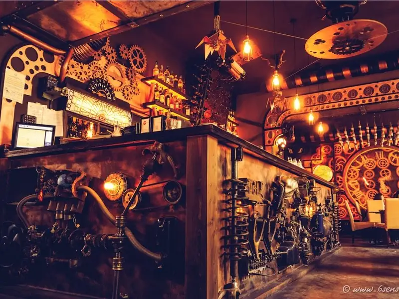 Cafeneaua Enigma un spatiu urban al carui design a cucerit toata lumea