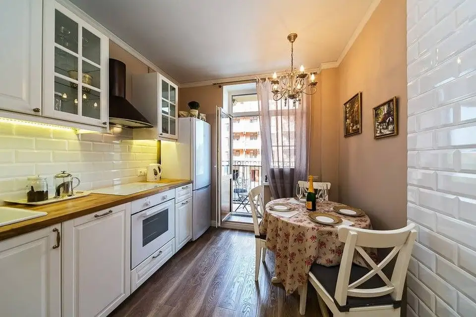 American Style in Decorating a Two-Bedroom, 47 sq m Apartment