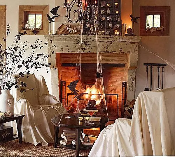 How to Create an Authentic Halloween Decor