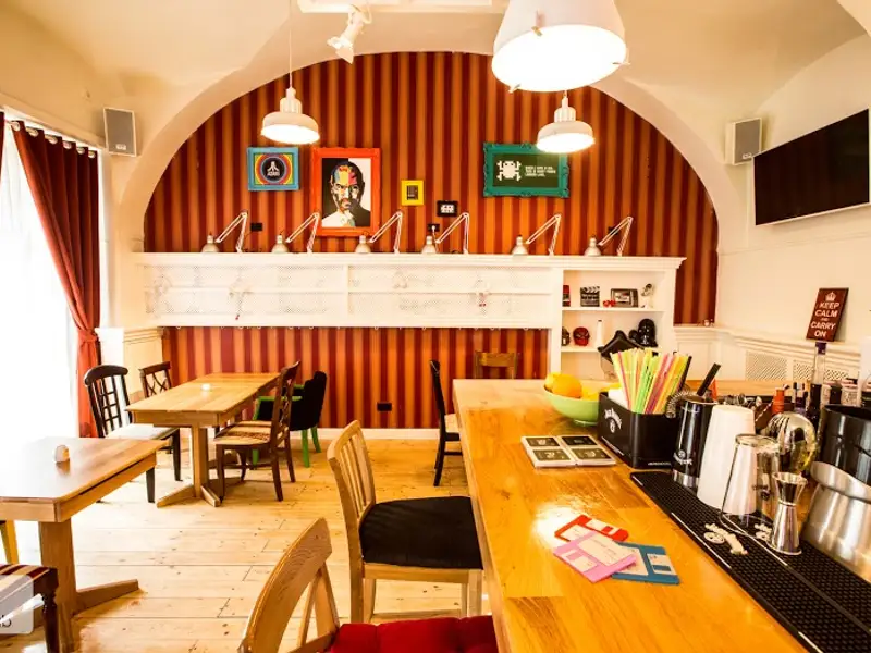 Alt Club, un spatiu multifunctional din Timisoara, adresat exclusiv persoanelor din mediul IT si creativ digital