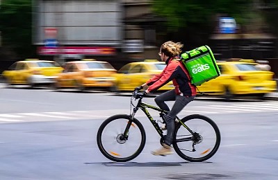 Uber Eats revine pe piața din România. Compania a oprit activitățile locale în 2020