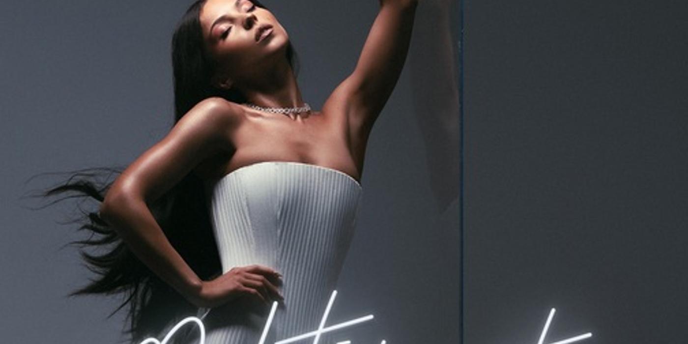 AMI surprinde cu o nouă lansare – „O fată obișnuită”