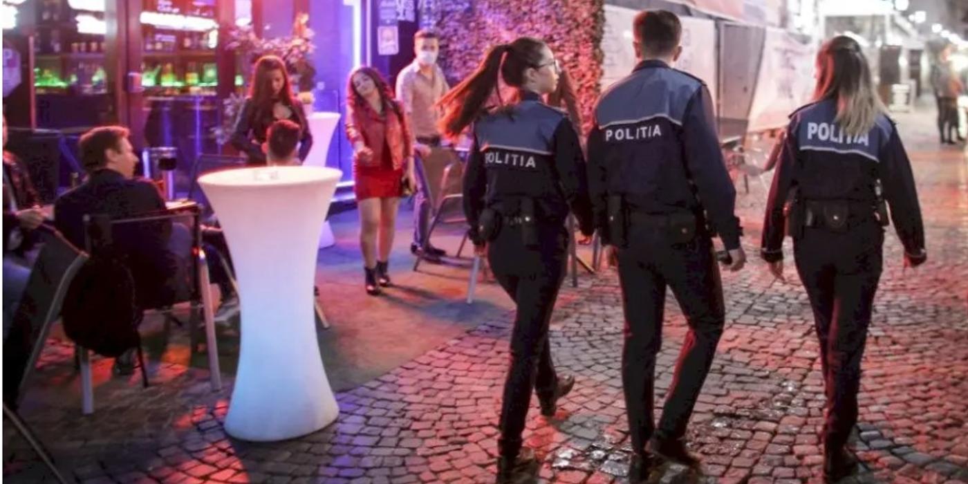 Sâmbătă noaptea, polițiștii au fost în control în cluburile și localurile din Centrul Vechi al Capitalei