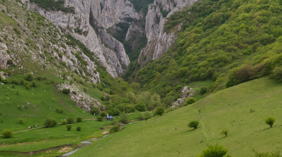 Acceptă provocarea Cheile Turzii Race: Alergare montană în inima Transilvaniei!