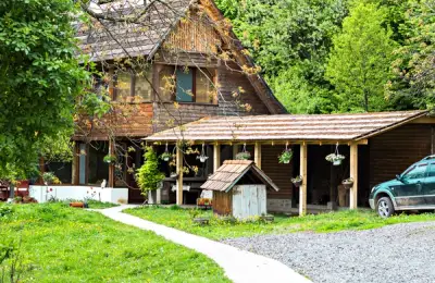 4 utilitati care ar putea sa lipseasca din casa de vacanta (si ce alternative ai)