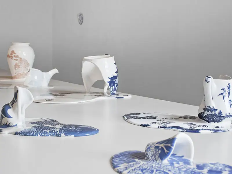 Piese din portelan “care se topesc” creatii Livia Marin