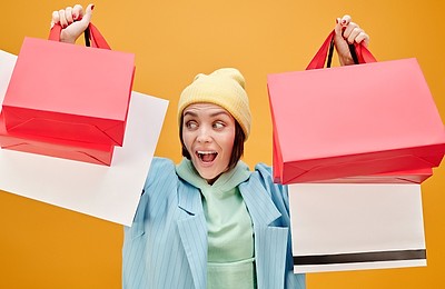 Produsele inspirate din filme, seriale și jocuri rămân în topul preferințelor cumpărăturilor online