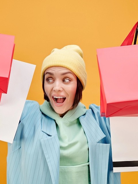 Produsele inspirate din filme, seriale și jocuri rămân în topul preferințelor cumpărăturilor online