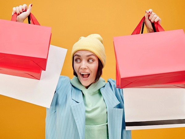Produsele inspirate din filme, seriale și jocuri rămân în topul preferințelor cumpărăturilor online