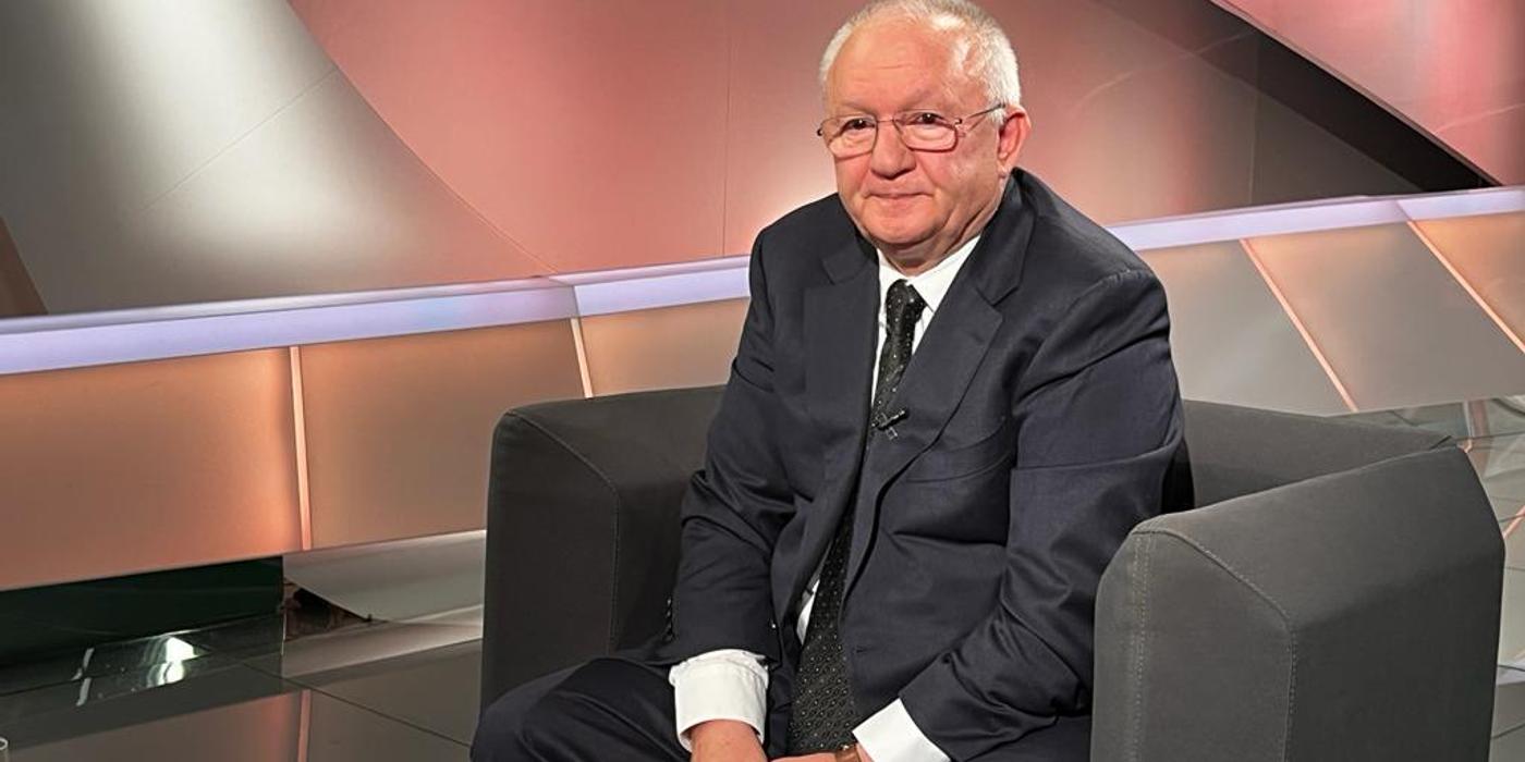 Porumboiu: Nu poţi să ţii 20-25 de ani un director de ANAF la un judeţ. Ăla s-a obişnuit cu toate relele de pe lumea asta, e un fel de vătaf acolo, dar nu poate să-l schimbe, că e ba de la PNL, ba de la PSD