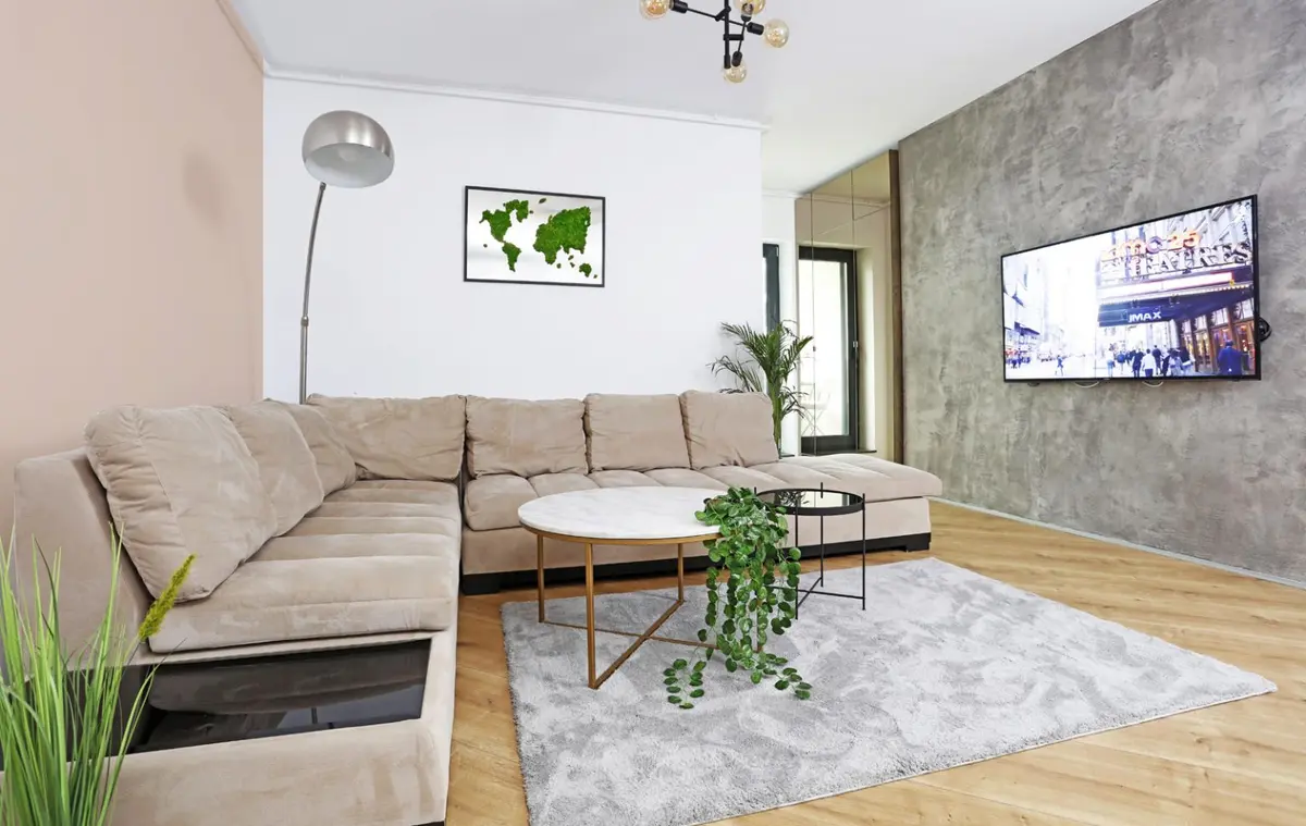 Apartament modern de trei camere amenajat in tonuri neutre