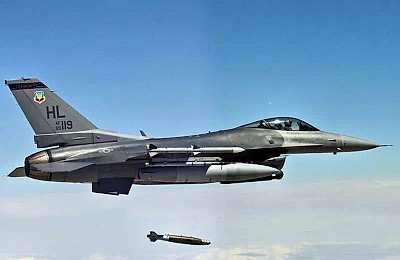 SUA pregătesc noi loturi de avioane F-16 pentru Ucraina din Olanda. În România vor fi 18