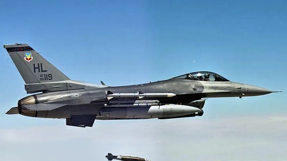 SUA pregătesc noi loturi de avioane F-16 pentru Ucraina din Olanda. În România vor fi 18