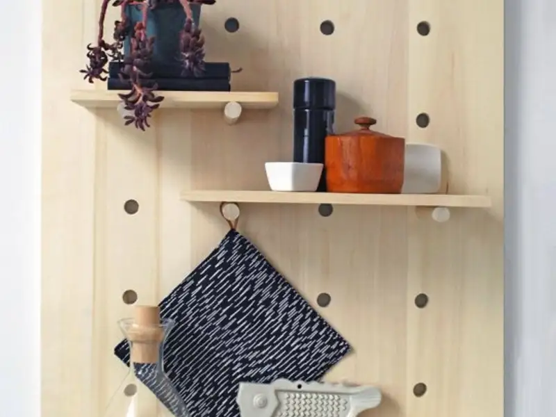 DIY – Cum sa construiesti un raft de lemn