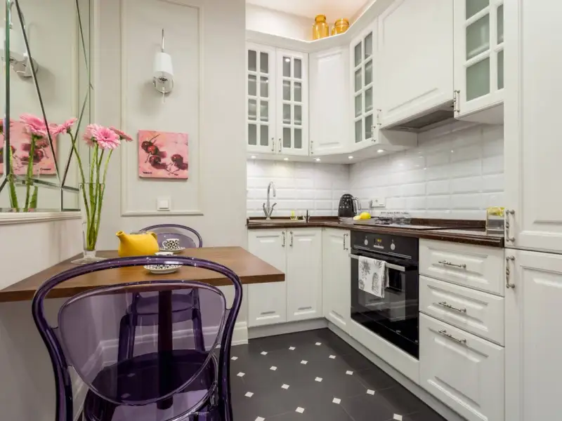 Luminoasa si primitoare aceasta amenajare de bucatarie